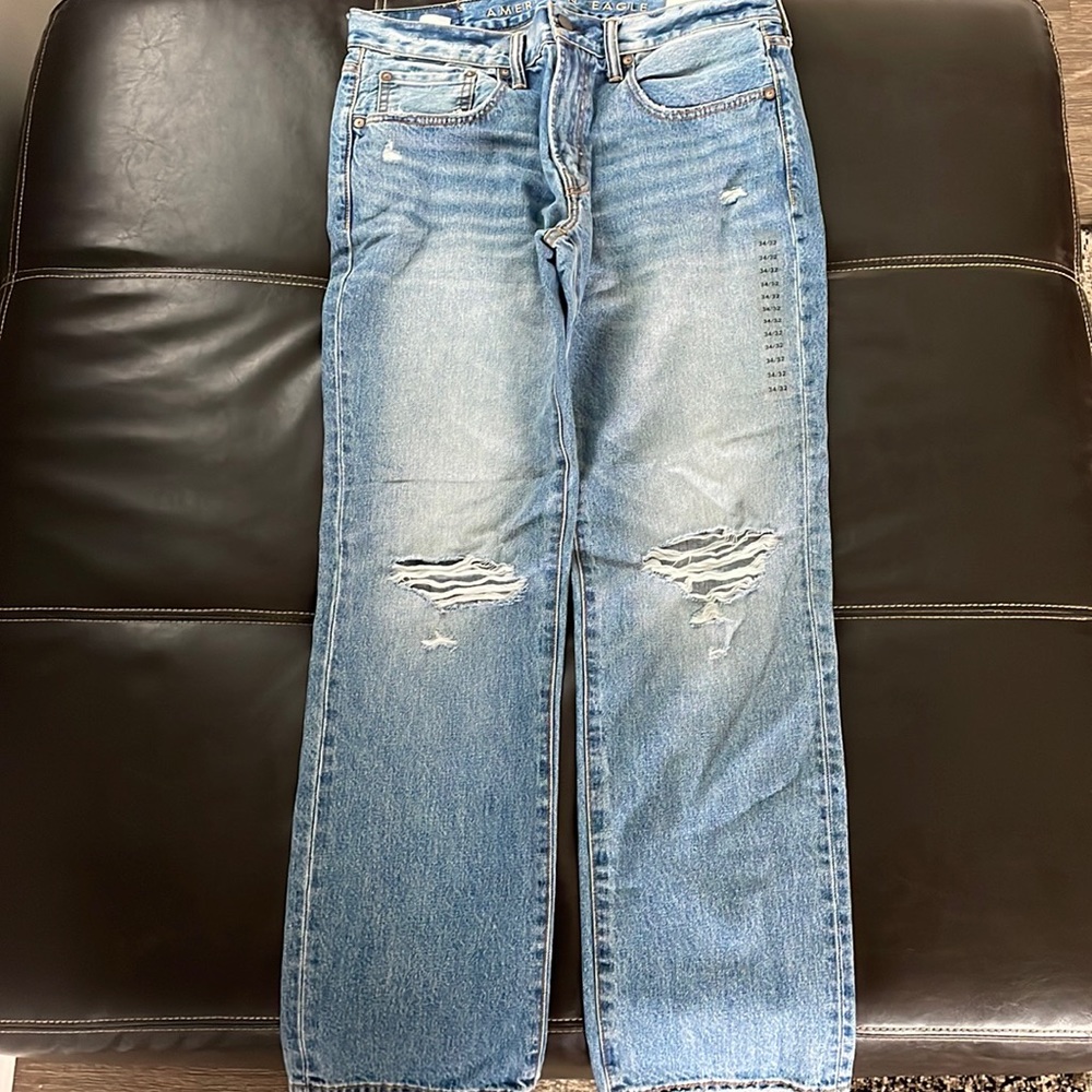 American eagle original straight jeans NWT!! Destroyed light wash color